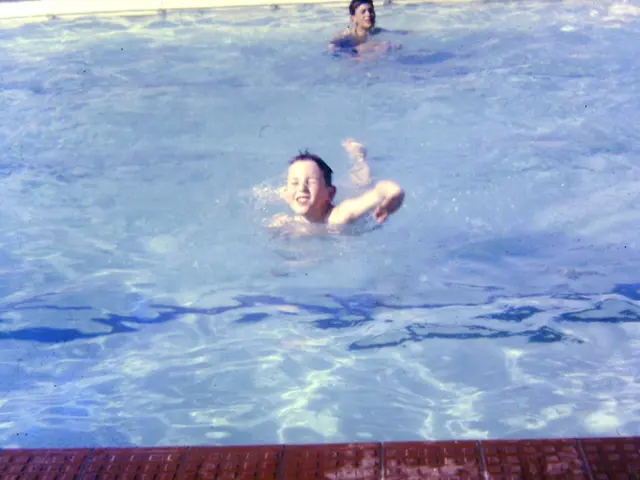 Families Obliged: Life-saving Association (DLRG) Identifies Young, Non-swimmers as Responsibility