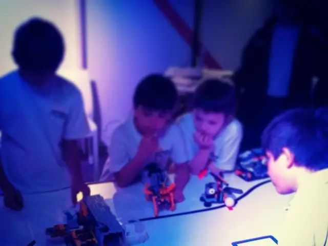 Play Therapy without Guidance: Healing by Means of Play Communication