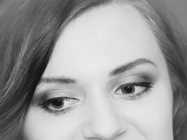 Attributing emotions differently to neutral faces of one's own race and another race