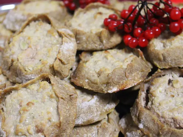 Indulgent Gluten-Free Divine Cuisine: Exquisite Recipes and Strategies for Gluten-Free Living