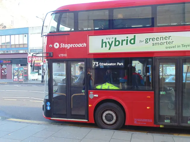 Employees within the private sector in UAE advocate for hybrid work arrangements as temperatures...