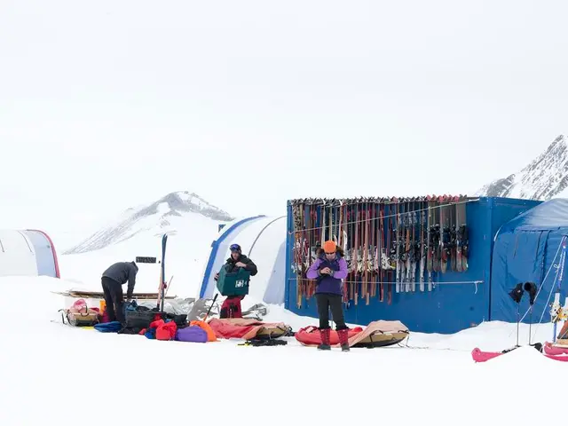 Mount Everest Buried Under Corpses of Over 200 Deceased Climbers