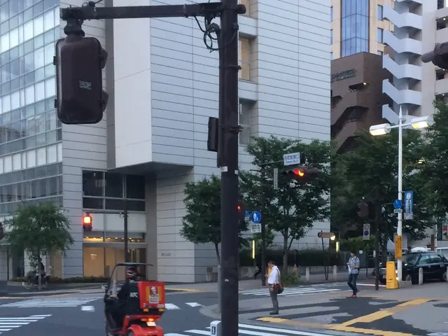 Intoxicated e-scooter and pedelec riders suffer injuries in individual accidents, as per POL-BO...