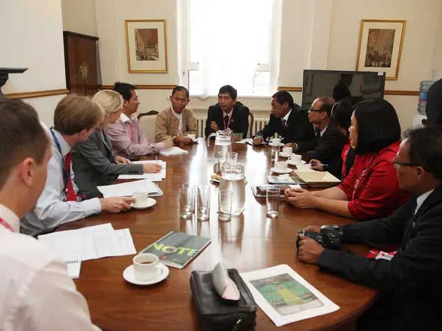 Workplace Relationships: Defining Boundaries and Recognizing Potential Issues