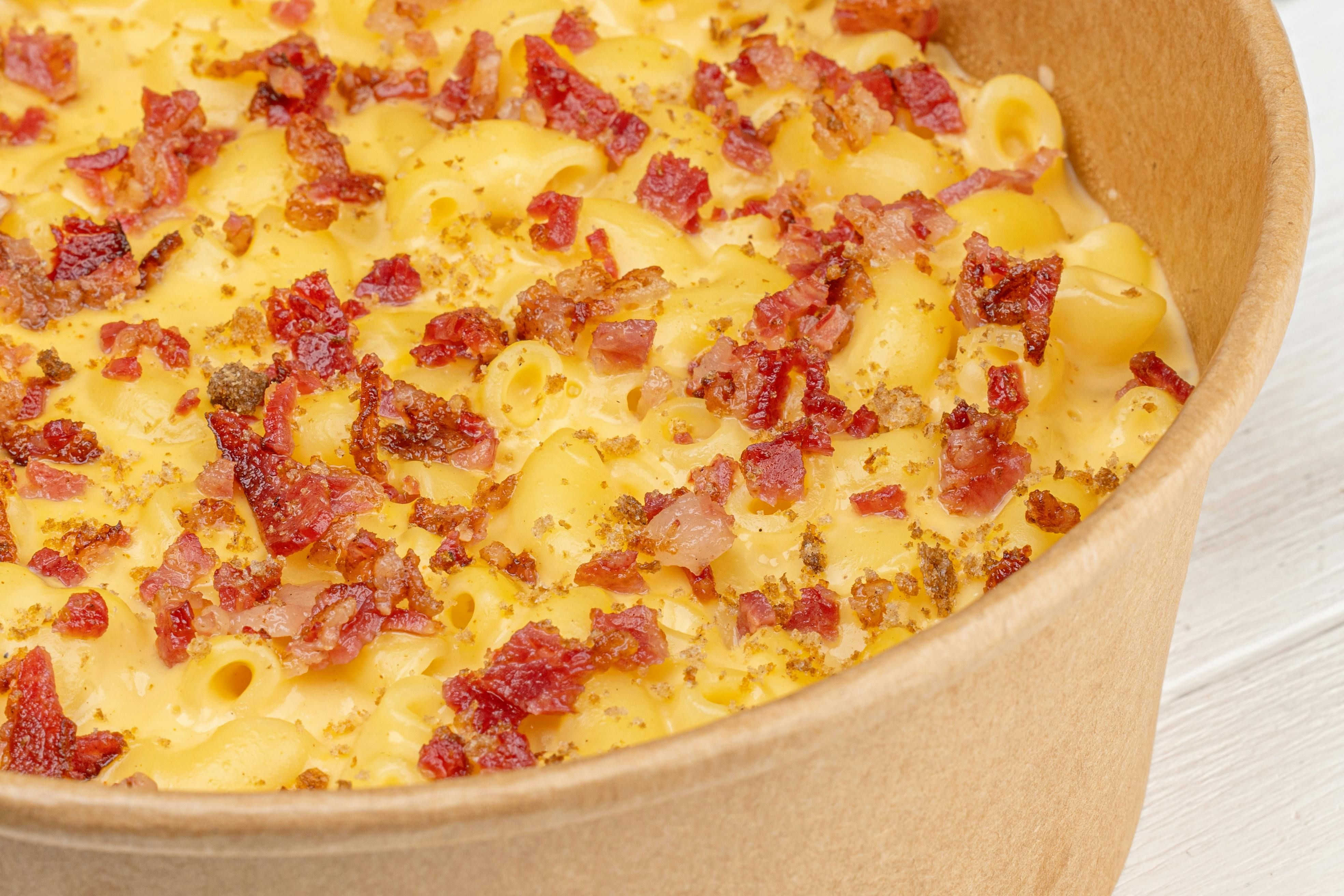 Exquisitely Creamy and Cheesy Macaroni and Cheese Delight